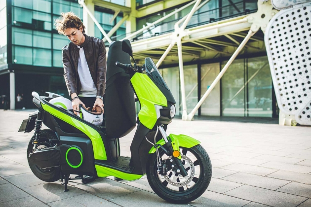 Silence-S01-Scooter-underseat-storage-space-630x420